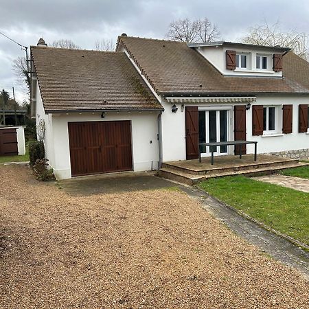 Maison Au Calme Avec Riviere A Cote De Chartres Saint-Prest Bagian luar foto